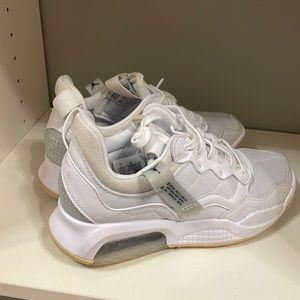 Women’s Air Jordan’s MA2